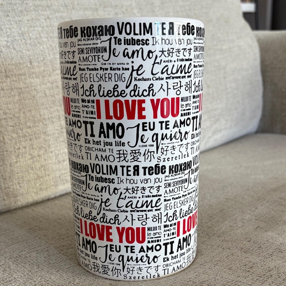 'I Love You' in 40 Languages Multilingual Ceramic Vase Valentine's Day Hearts‎